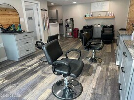 17 Bound Ave in Milton, PA - Building Photo