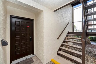 2211 Belleair Rd, Unit D4 in Clearwater, FL - Building Photo - Building Photo