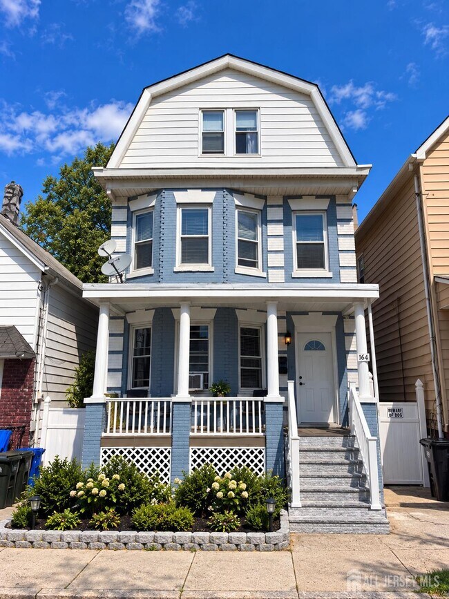 property at 164 Lynd St