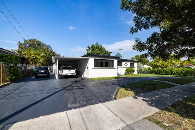 3401 SW 17th St in Miami, FL - Building Photo - Building Photo