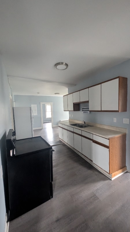 250 Madison Ave, Unit Apt 4 in Berlin, NH - Foto de edificio - Building Photo