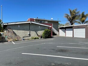 788 W 18th St, Unit A in Costa Mesa, CA - Foto de edificio - Building Photo