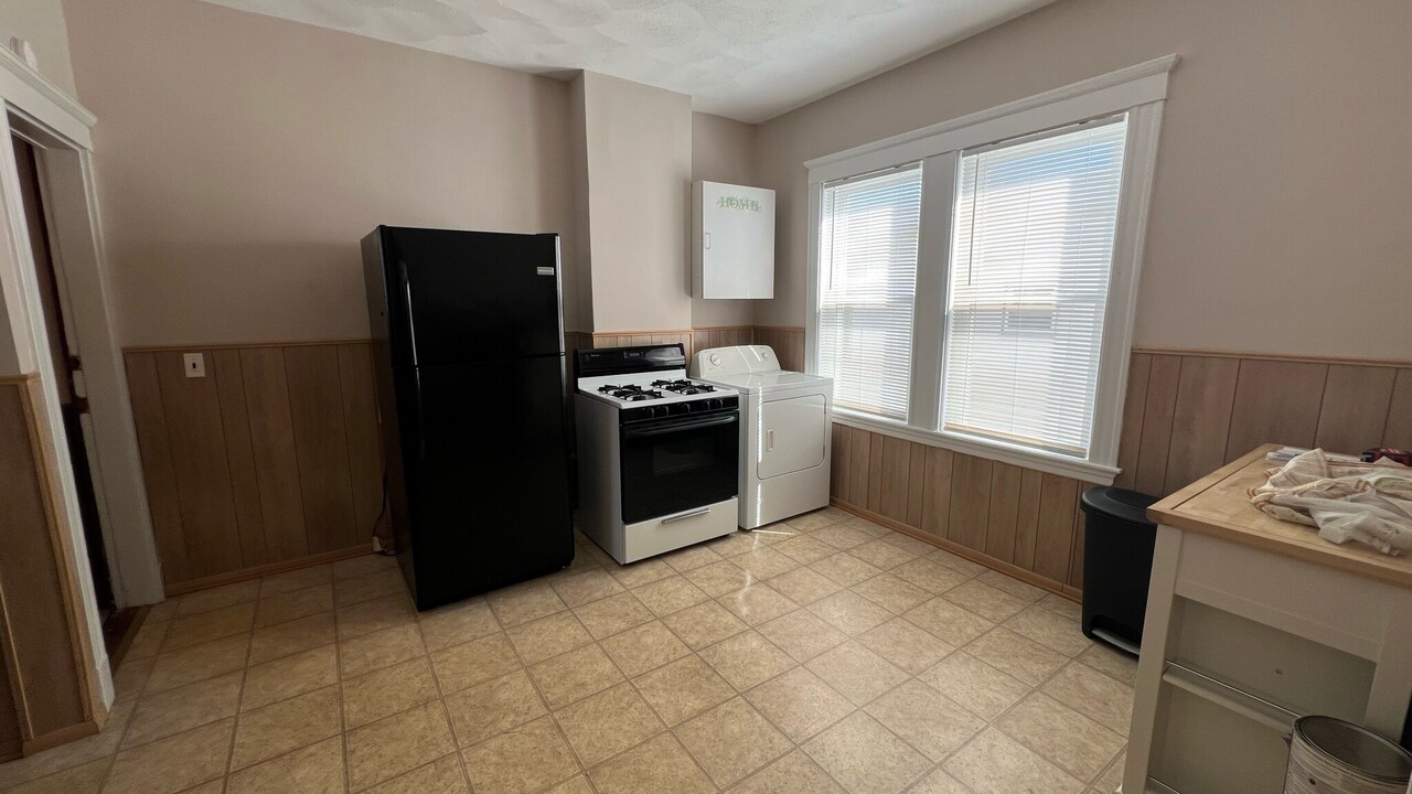 44 Arlington St in Everett, MA - Building Photo