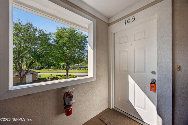 13727 Richmond Park Dr N in Jacksonville, FL - Building Photo - Building Photo