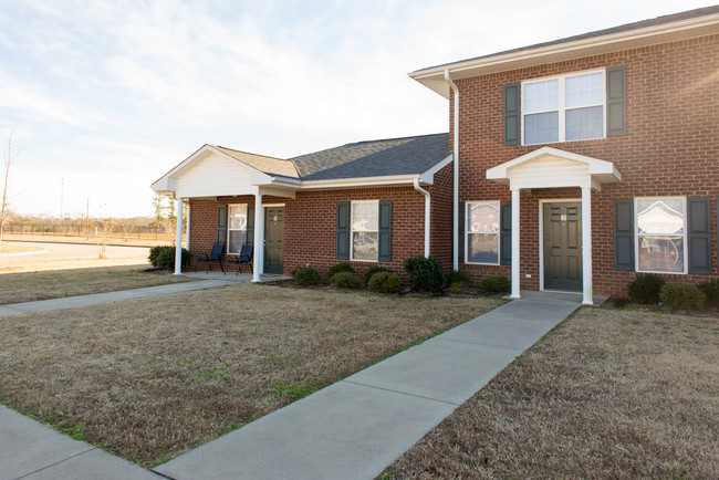 Oakview Apartments in Athens, AL - Building Photo - Building Photo