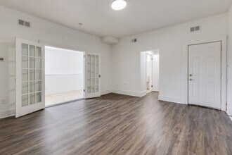 705 Brownsville Rd in Pittsburgh, PA - Building Photo - Building Photo