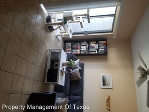 2901 San Jacinto Blvd in Austin, TX - Foto de edificio - Building Photo