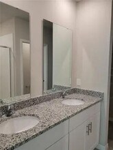 3079 Bella Vista Dr in Davenport, FL - Foto de edificio - Building Photo
