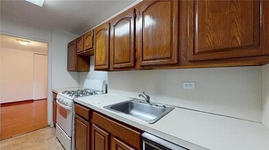 35 Seacoast Terrace in Brooklyn, NY - Building Photo - Building Photo