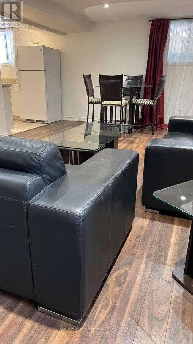 299 Towercrest Dr in Newmarket, ON - Building Photo - Building Photo