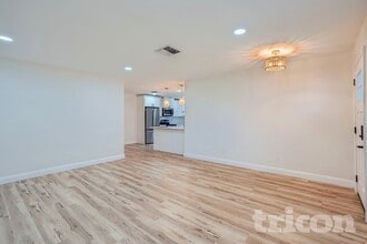 2894 Cathy Ln in Clearwater, FL - Building Photo - Building Photo