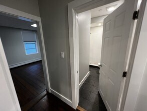 158 Holland St in Somerville, MA - Foto de edificio - Building Photo