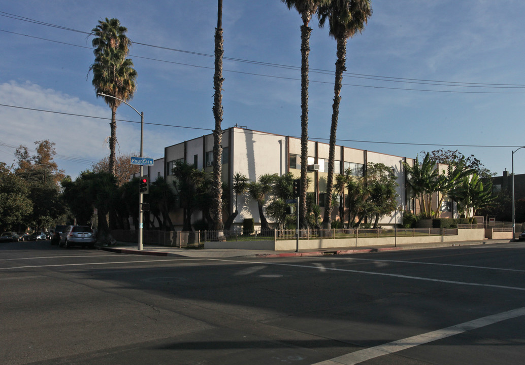 Fountain in Los Angeles, CA - Foto de edificio