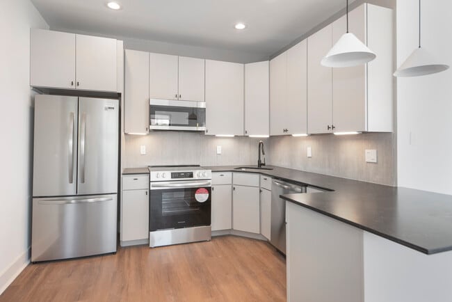 55 Riverwalk Place