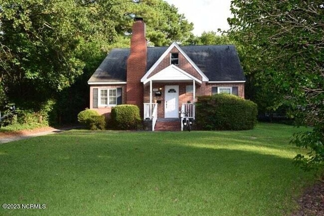 property at 565 N May St