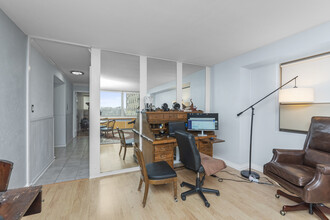 3950 N Lake Shore Dr, Unit 512c in Chicago, IL - Building Photo - Building Photo