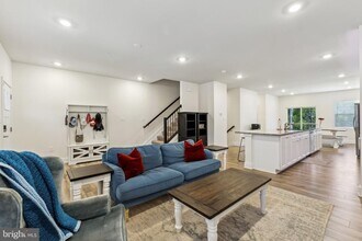 45455 Concord Wy in California, MD - Building Photo - Building Photo