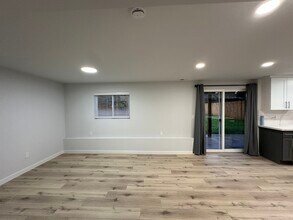 20914 3rd Ave W, Unit B in Lynnwood, WA - Building Photo - Building Photo