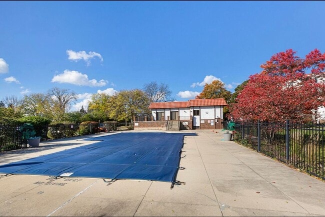 450 Plum Creek Dr in Wheeling, IL - Building Photo - Building Photo