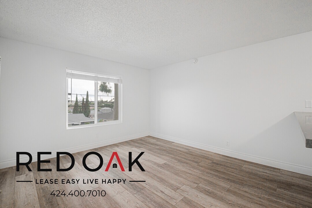 706 McDonald Ave in Los Angeles, CA - Foto de edificio