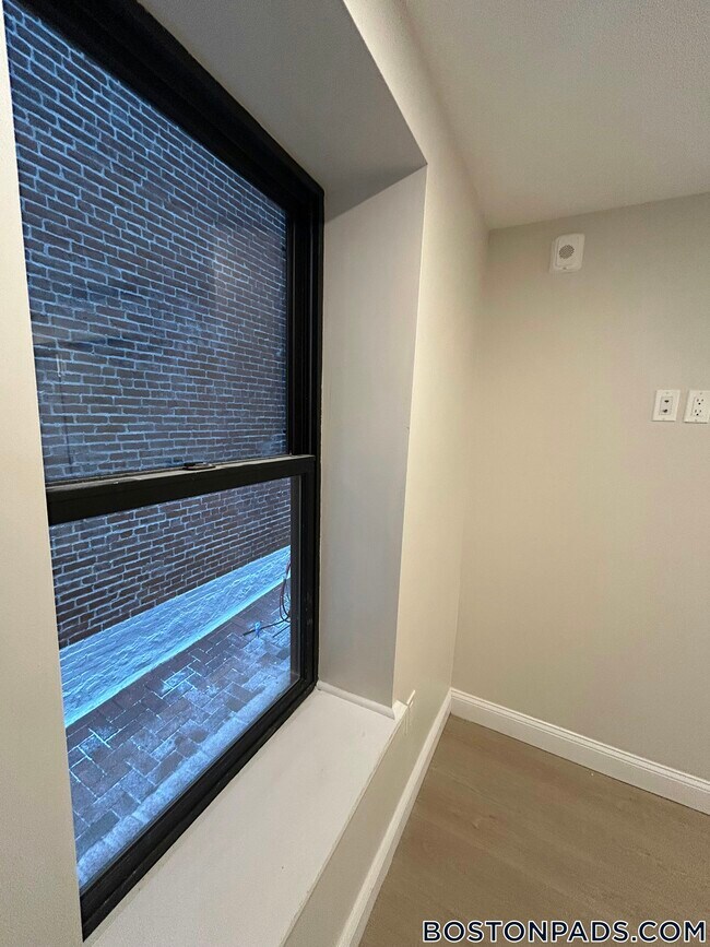 4 Hull St, Unit 1 in Boston, MA - Building Photo - Building Photo