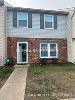 47 Lucinda Ct in Hampton, VA - Building Photo