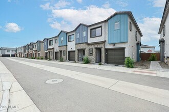 2837 W Eagle Talon Trail in Phoenix, AZ - Building Photo - Building Photo