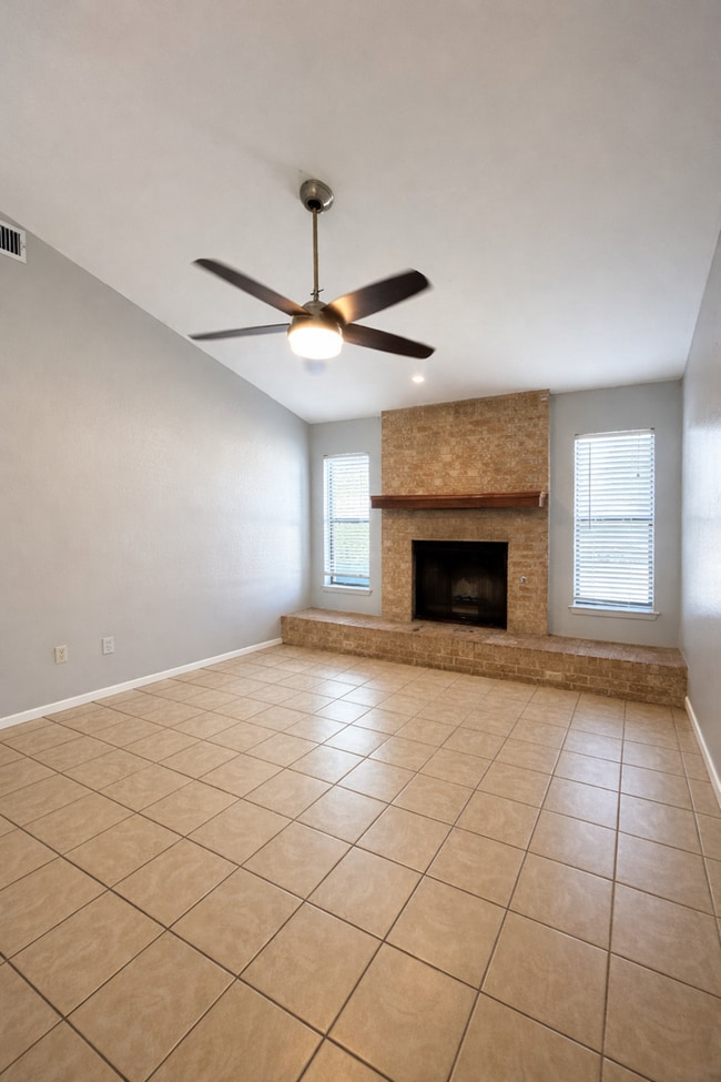 333 Rawhide Loop in Round Rock, TX - Building Photo - Building Photo