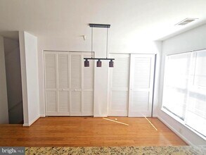 19437 Rayfield Dr in Germantown, MD - Building Photo - Building Photo