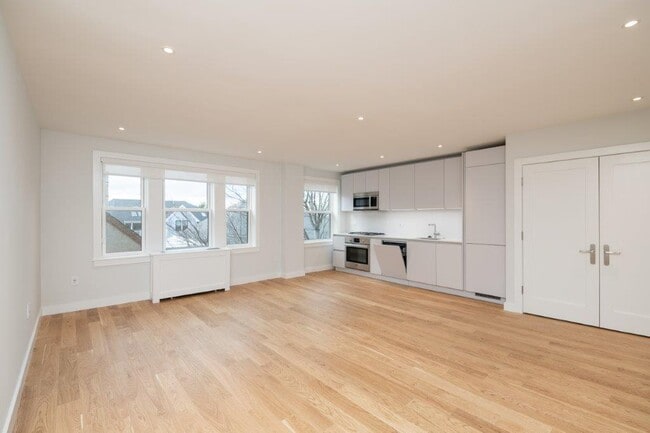 119 Highland Ave, Unit 3