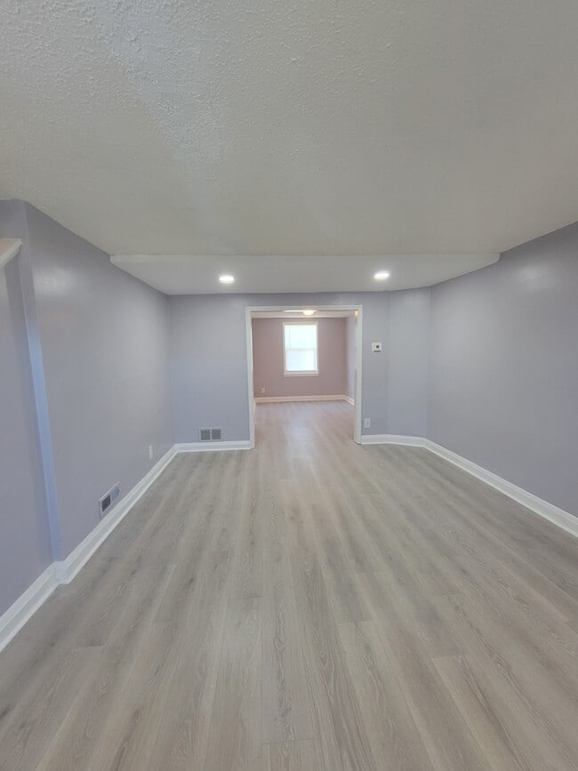 3242 Westmont Ave in Baltimore, MD - Foto de edificio - Building Photo