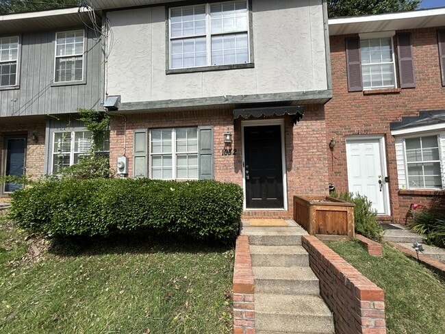 property at 1032 Chinook St
