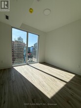 15-252 CHURCH St in Toronto, ON - Building Photo - Building Photo