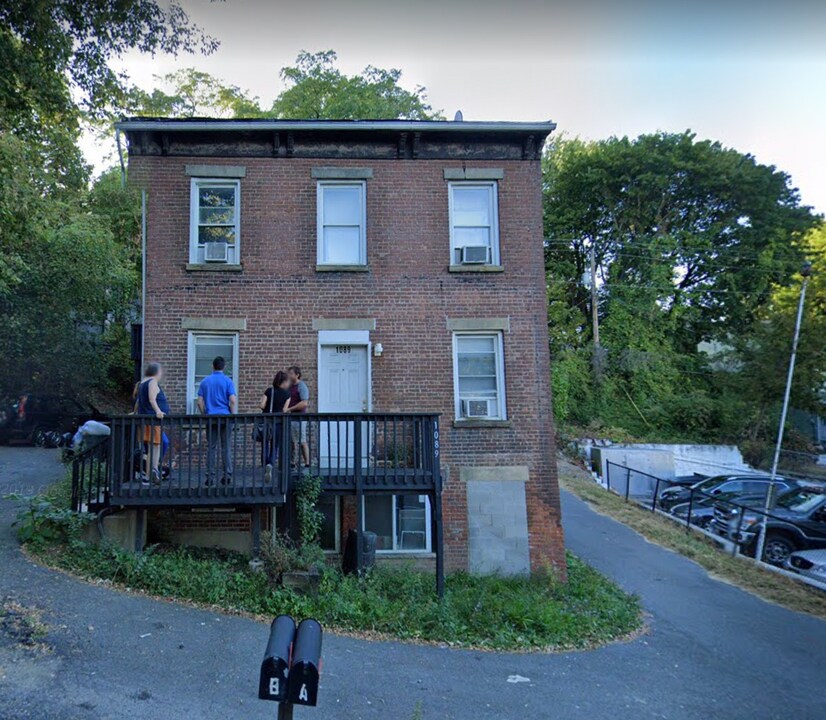 1089 River Rd, Unit #1 in New Windsor, NY - Building Photo