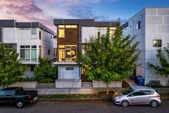 223 NW 87th St in Seattle, WA - Building Photo - Building Photo