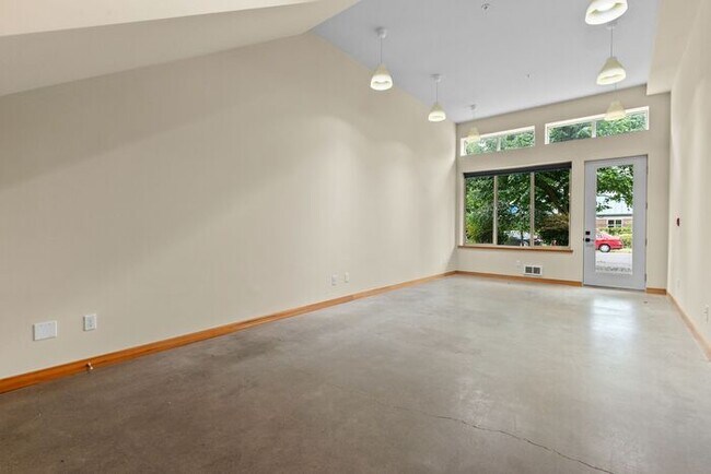 5230B California Ave SW in Seattle, WA - Building Photo - Building Photo