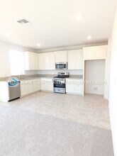 9996 Alpine Gold Wy in Sacramento, CA - Building Photo - Building Photo