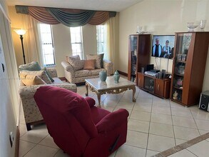 18839 NW 64th Ct in Hialeah, FL - Building Photo - Building Photo