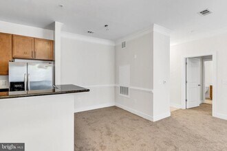 5400 Auth Rd in Camp Springs, MD - Building Photo - Building Photo