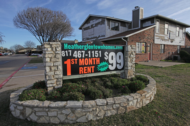 Heather Glen Townhomes in Arlington, TX - Foto de edificio - Building Photo