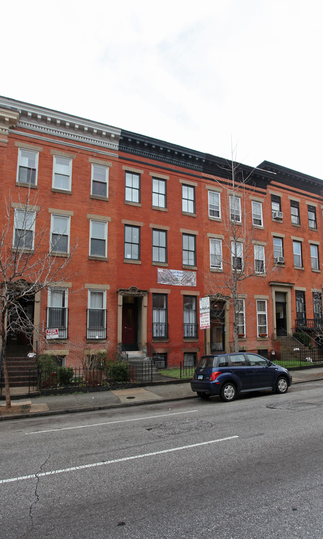 924 N Calvert St in Baltimore, MD - Building Photo - Building Photo