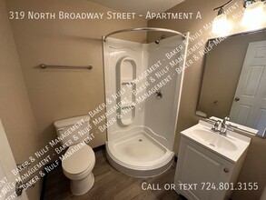 319 N Broadway St, Unit Apartment A in Scottdale, PA - Building Photo - Building Photo