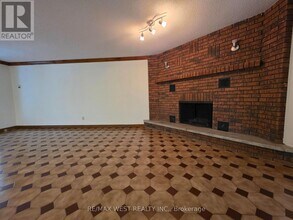 23 Connie Dr in Tiny, ON - Building Photo - Building Photo