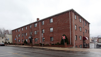 271 Chelsea St Apartments