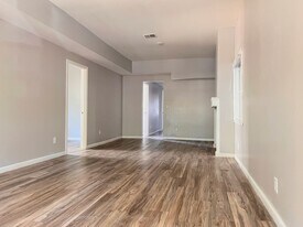 647 West Ave in Buffalo, NY - Building Photo