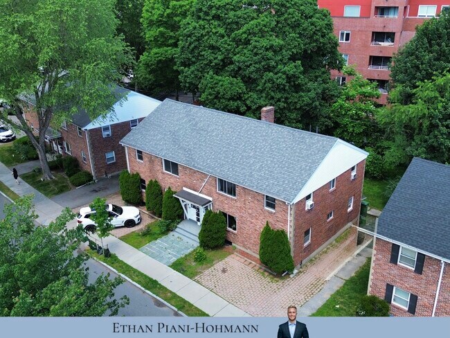 43 Aldrich Rd, Unit A