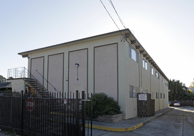 5262-5274 Riverside Ave in San Pablo, CA - Foto de edificio - Building Photo