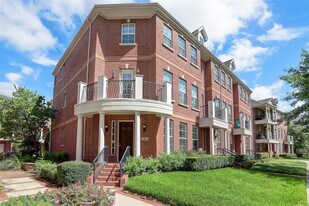 10 Shell Port Square in The Woodlands, TX - Building Photo