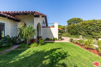 6032 Sandbrook Dr in Rancho Palos Verdes, CA - Building Photo - Building Photo