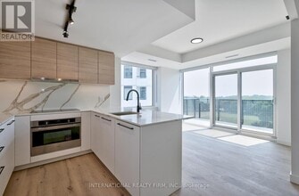 1050 Eastern Ave in Toronto, ON - Building Photo - Building Photo